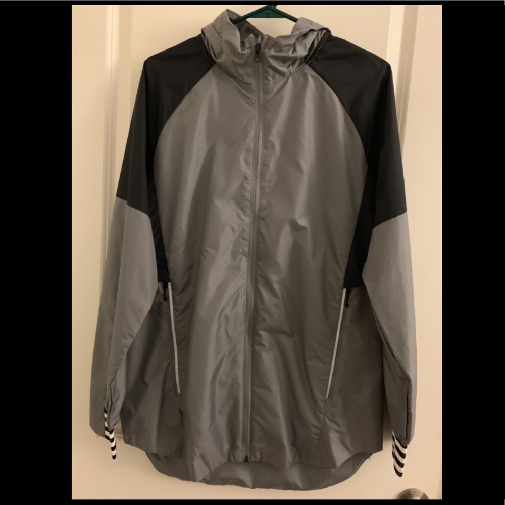 New Adidas Windbreak Medium